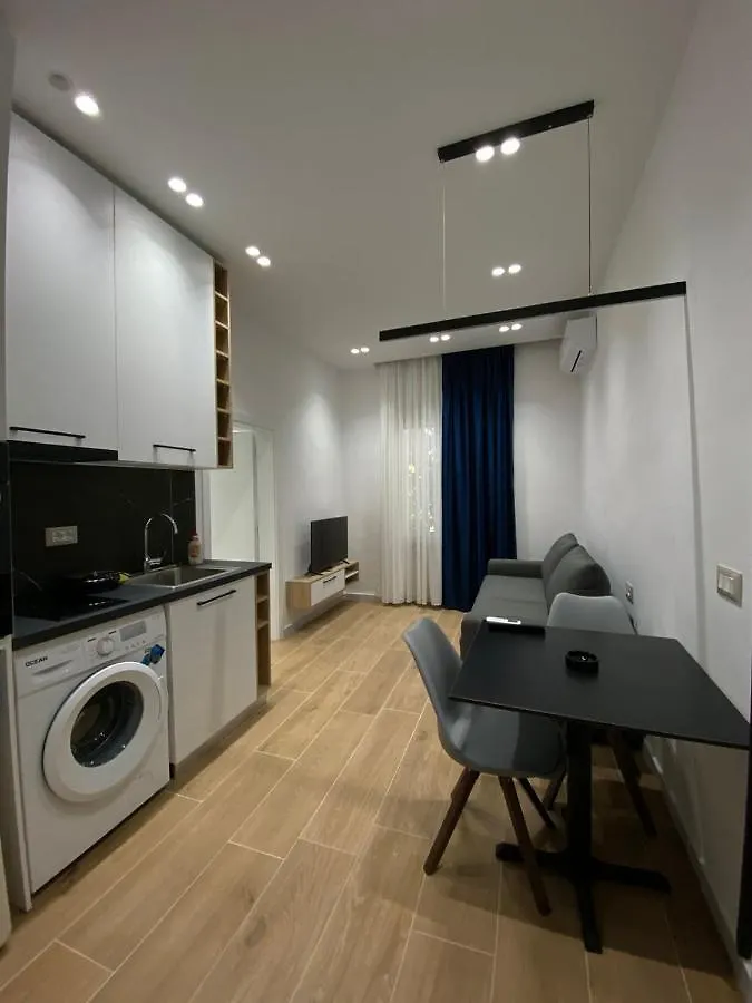 Apartament In Blloku In Front Of Taiwan Tirana Appartamento