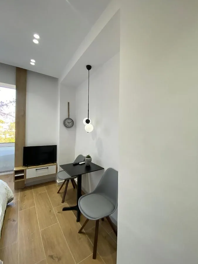 Apartament In Blloku In Front Of Taiwan Tirana