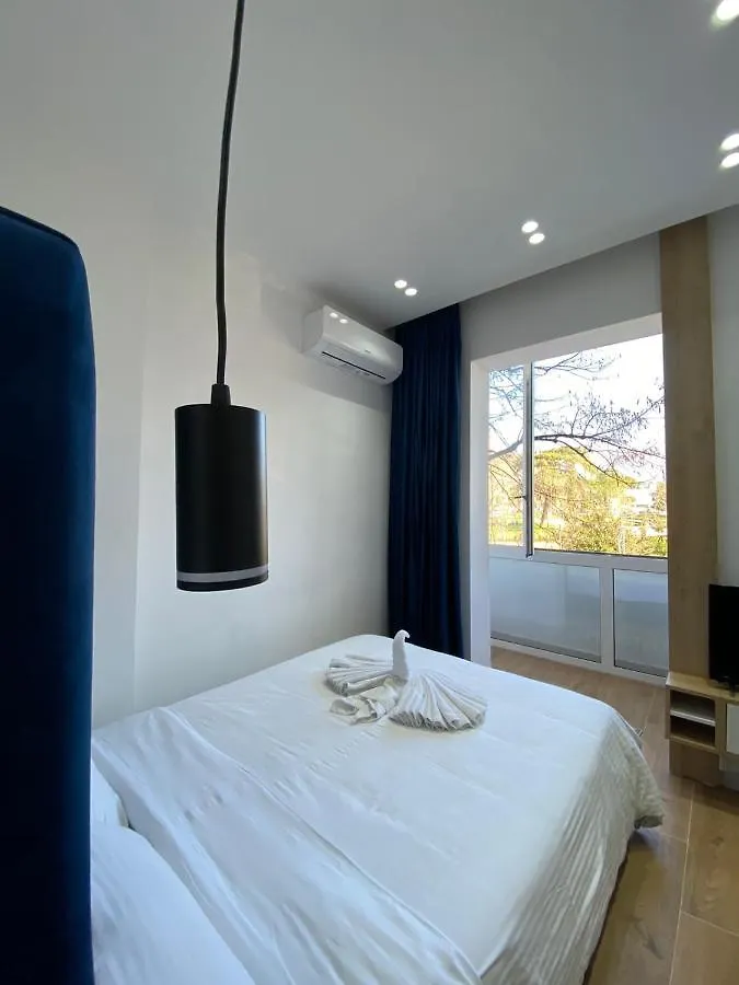 Apartament In Blloku In Front Of Taiwan Tirana 0*,