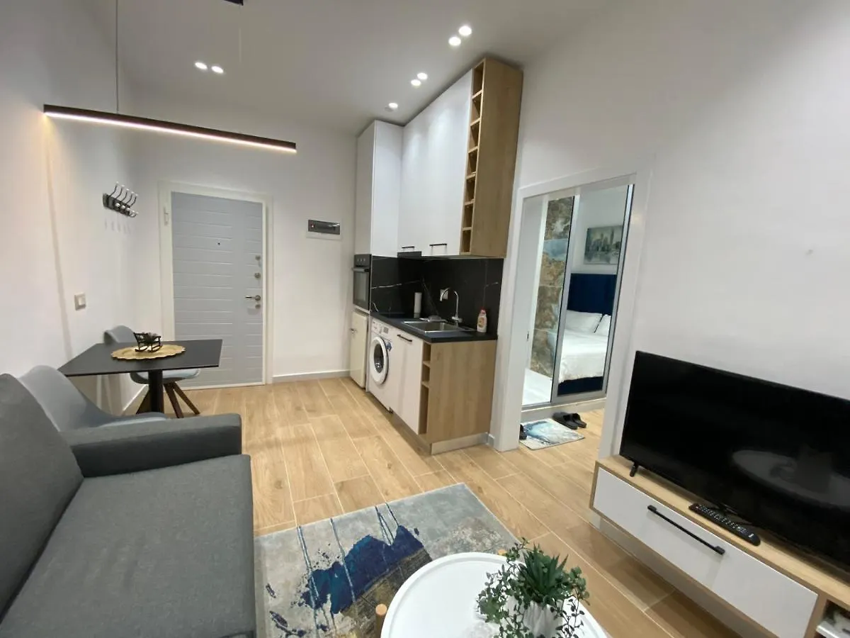 Apartament In Blloku In Front Of Taiwan Tirana Appartamento